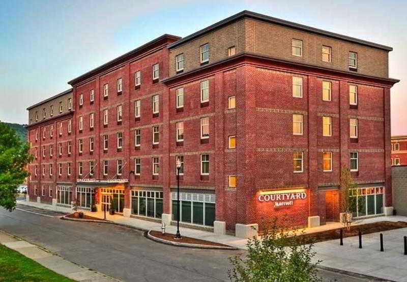 Courtyard Keene Downtown Екстер'єр фото