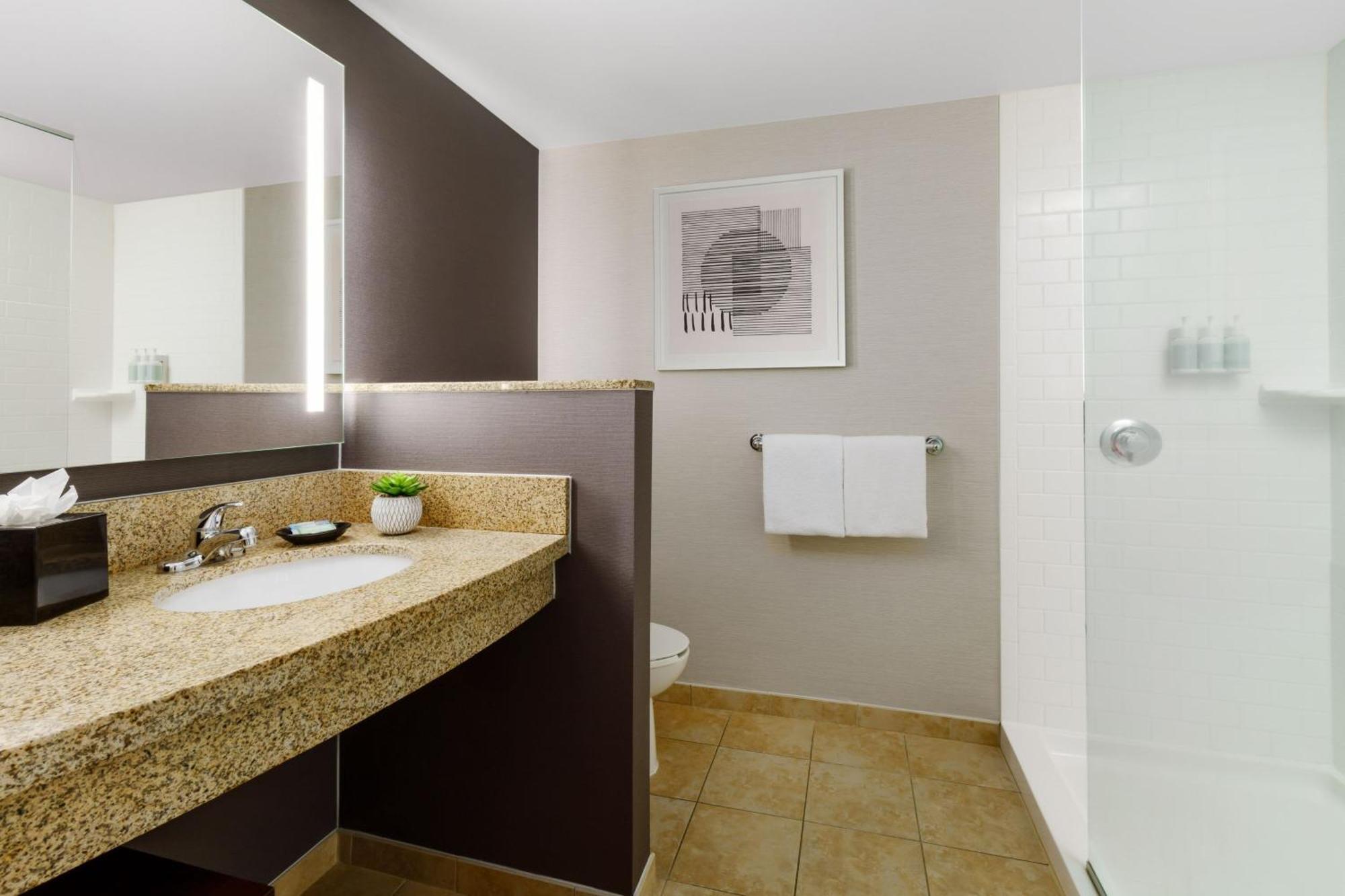 Courtyard Keene Downtown Екстер'єр фото